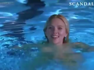 Scarlett johansson naken i svømming basseng - scandalplanet