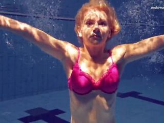 엘레나 proklova 수중 금발의 아기, 고화질 트리플 엑스 비디오 b4