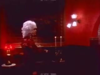 Pulgakomm palee - 1976, tasuta esimene päev seks film 68